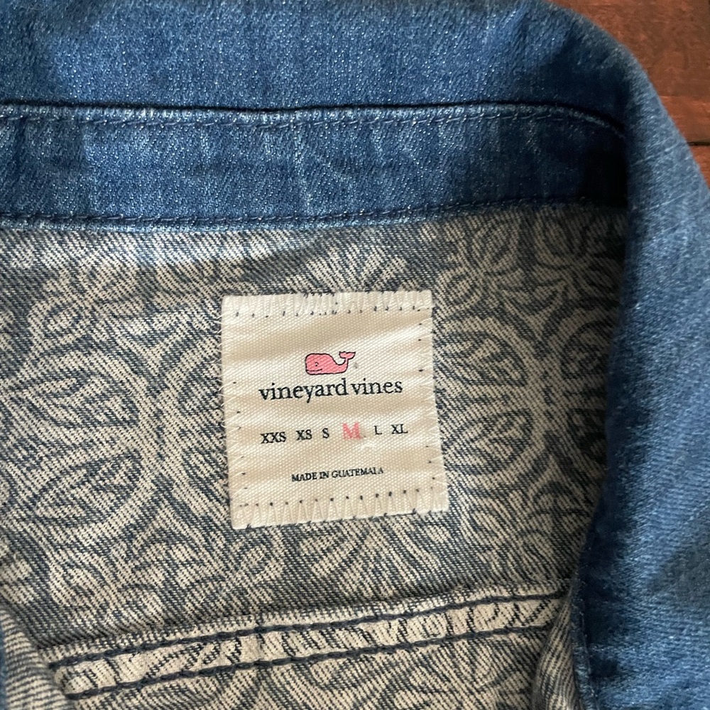 Vineyard Vines Blue Jacket with Patterned Lining/ size medium. - Picture 2 of 6
